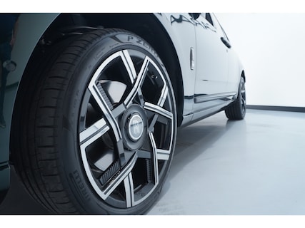 Rolls-Royce-Cullinan