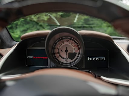 Ferrari-812 Superfast
