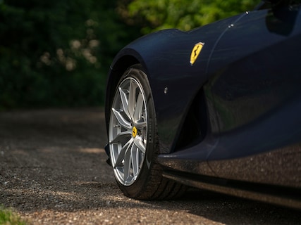 Ferrari-812 Superfast
