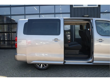 Peugeot-e-Traveller