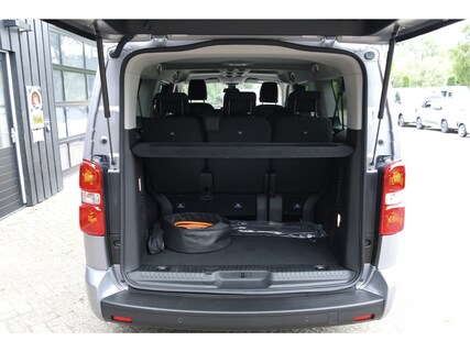 Peugeot-e-Traveller
