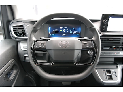 Peugeot-e-Traveller
