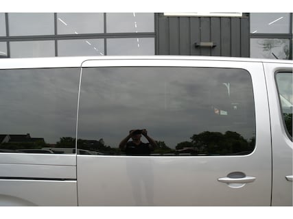 Peugeot-e-Traveller