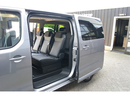 Peugeot-e-Traveller