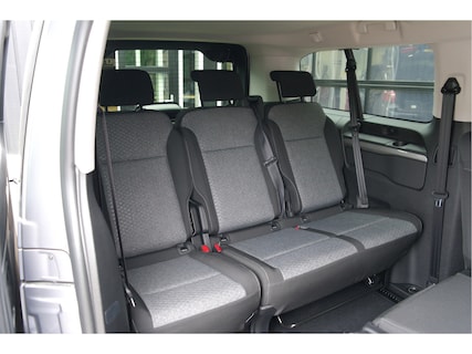 Peugeot-e-Traveller