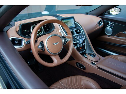 Aston Martin-DB11