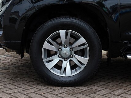 Toyota-Land Cruiser