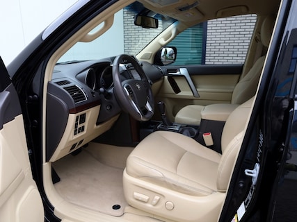 Toyota-Land Cruiser