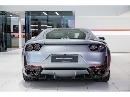 Ferrari-812 Superfast