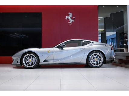 Ferrari-812 Superfast