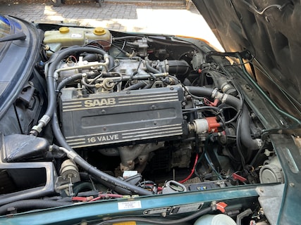 Saab-900