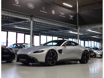 Aston Martin-V8 Vantage
