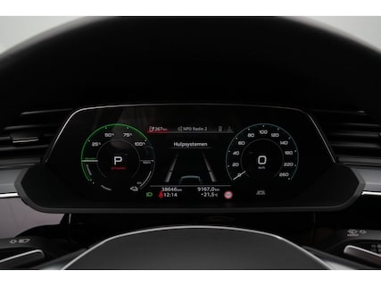 Audi-Q8 e-tron