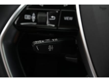 Audi-Q8 e-tron