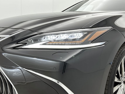 Lexus-ES
