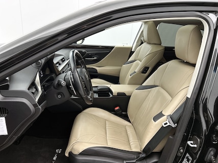 Lexus-ES