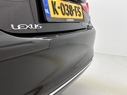Lexus-ES