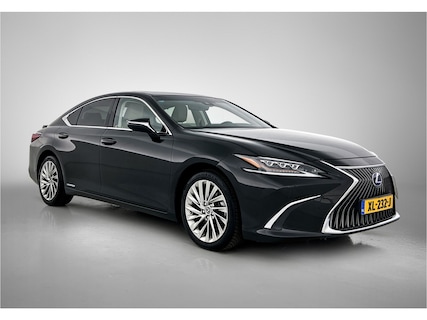 Lexus-ES
