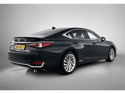 Lexus-ES