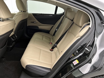Lexus-ES