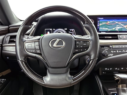 Lexus-ES