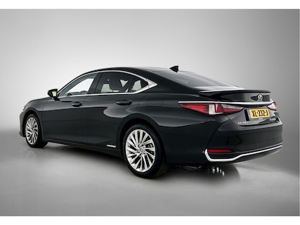 Lexus-ES