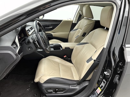 Lexus-ES