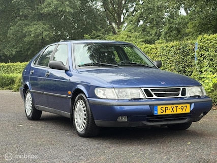 Saab-900
