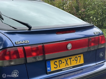 Saab-900