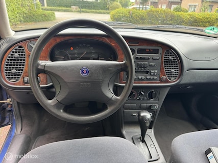 Saab-900