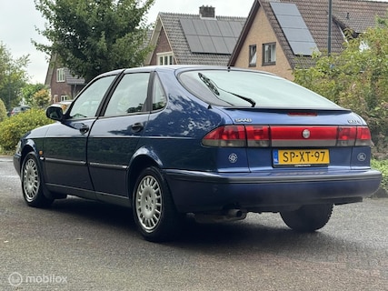 Saab-900