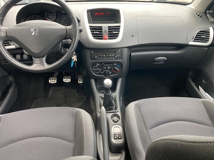 Peugeot-206+