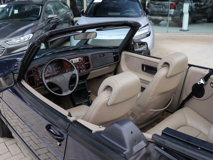 Saab-900