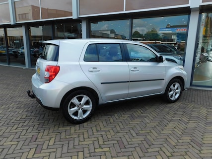 Toyota-Urban Cruiser