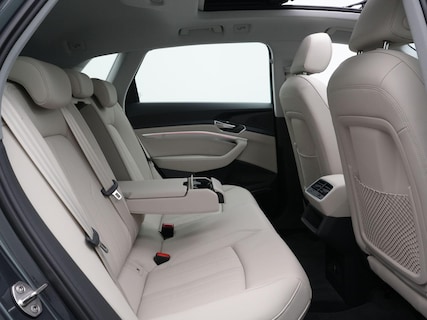 Audi-Q8 e-tron
