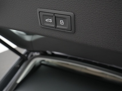 Audi-Q8 e-tron