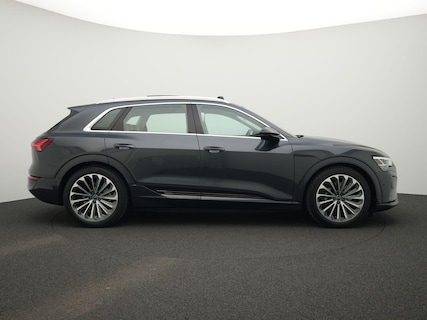 Audi-Q8 e-tron