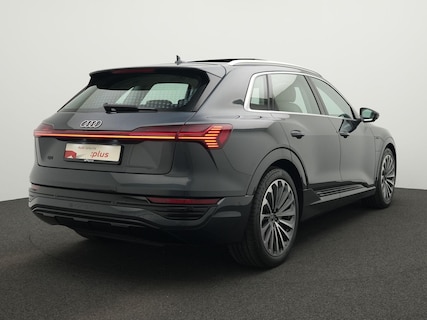 Audi-Q8 e-tron
