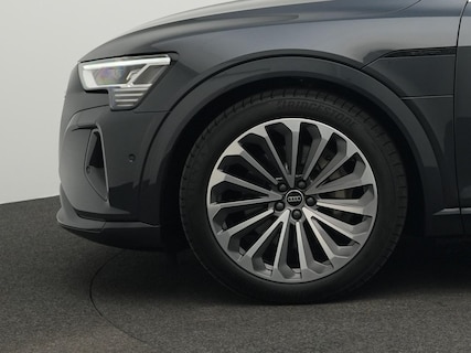 Audi-Q8 e-tron