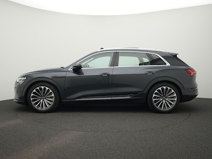 Audi-Q8 e-tron