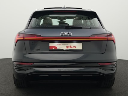 Audi-Q8 e-tron
