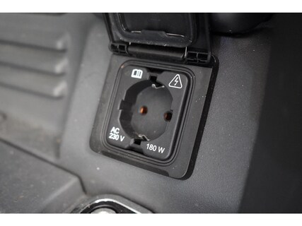 Land Rover-Defender
