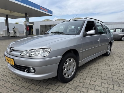 Peugeot-306