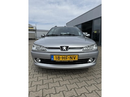 Peugeot-306