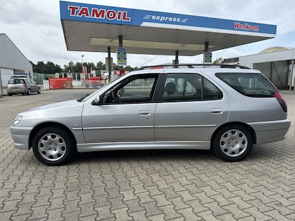 Peugeot-306