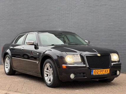 Chrysler-300C