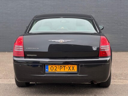 Chrysler-300C