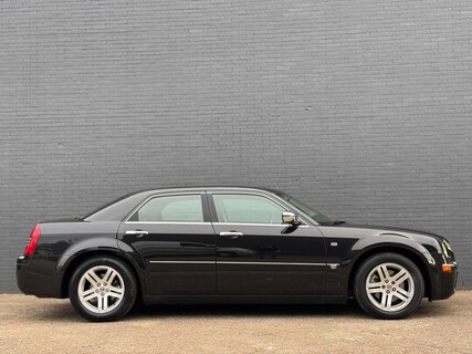 Chrysler-300C