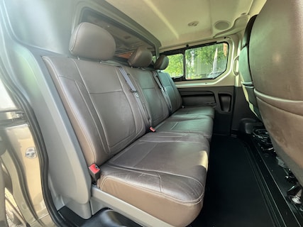 Nissan-NV300