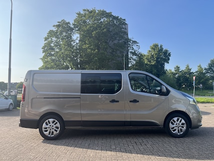 Nissan-NV300